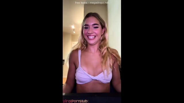 Rachel_mann347 Shows Small